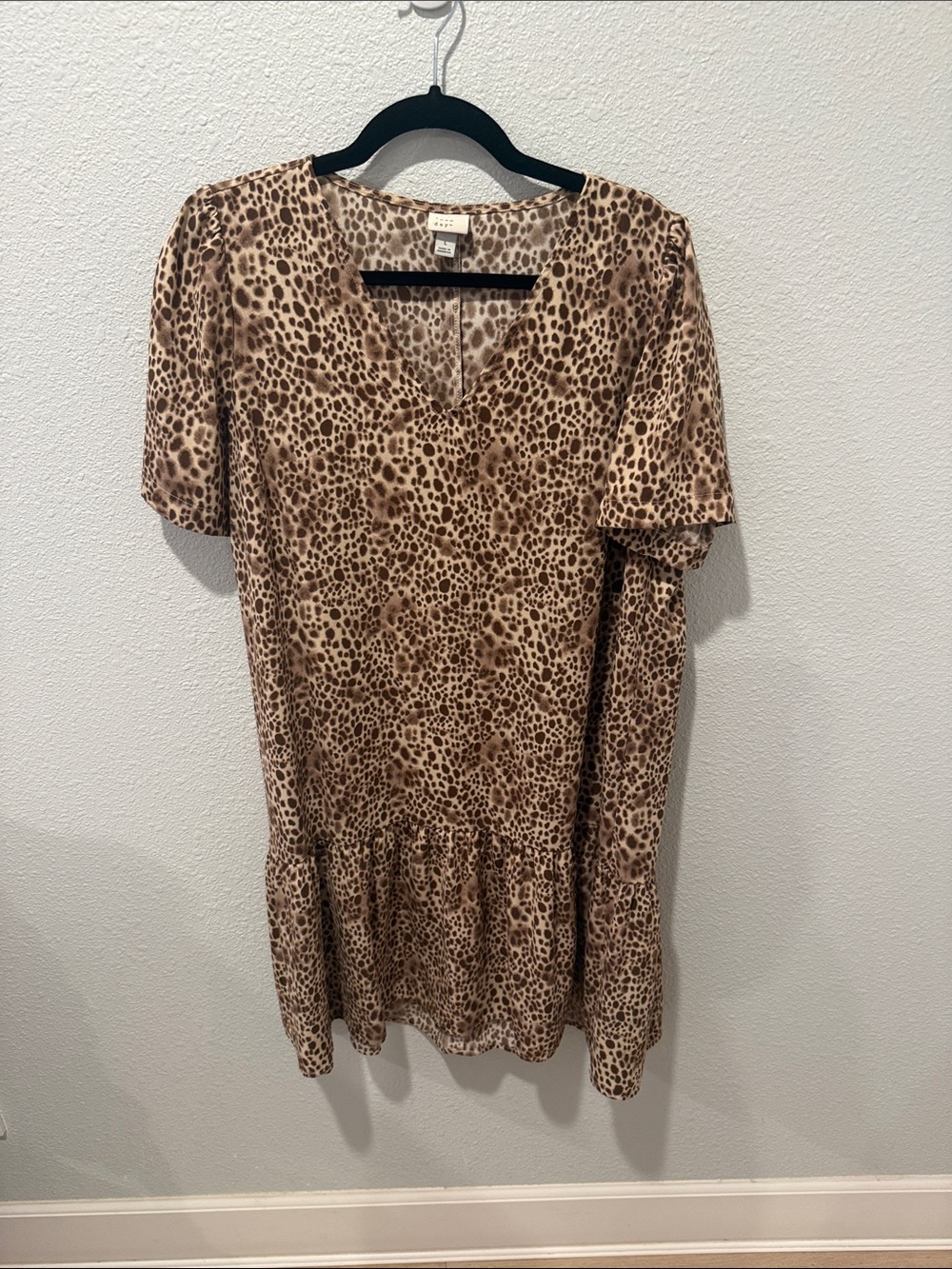 Leopard Print V-Neck Short Sleeve Drop Waist Dress